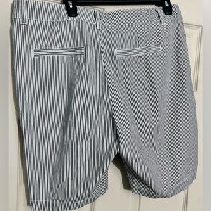 Women Gap pinstripe shorts. Size 14
